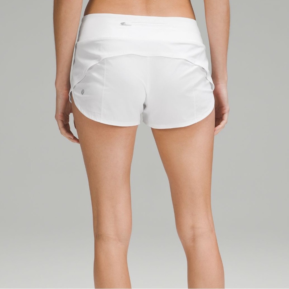Lululemon Speed Up Low Rise Shorts 2.5 - White - Size 4